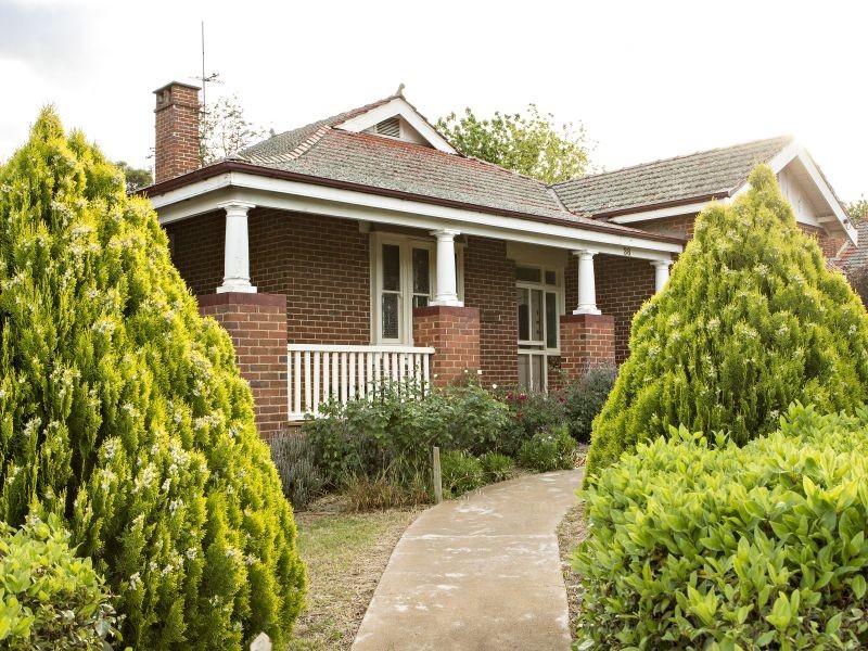 38 Demondrille Street, Young NSW 2594