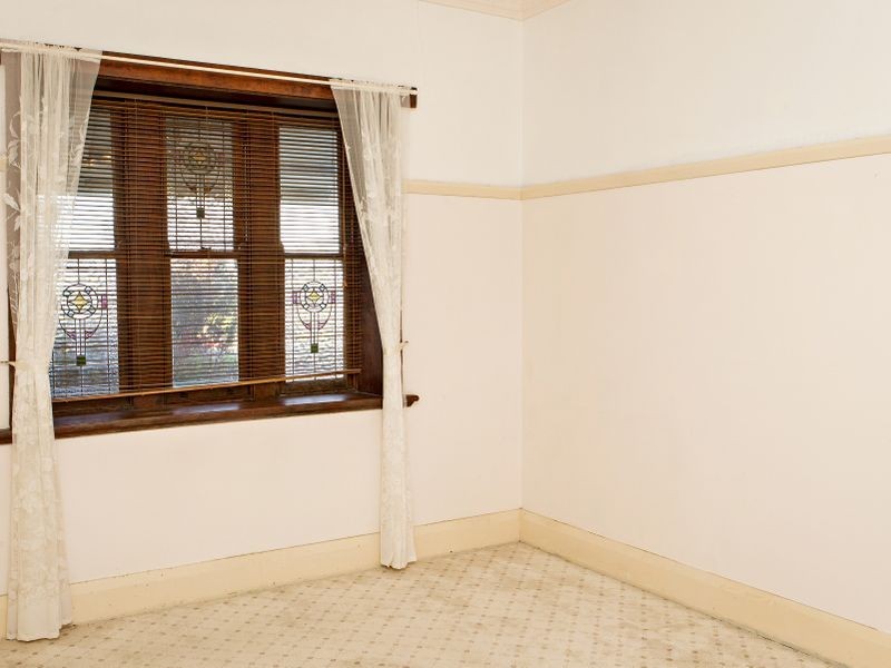 38 Demondrille Street, Young NSW 2594