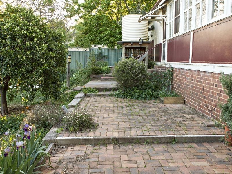 38 Demondrille Street, Young NSW 2594