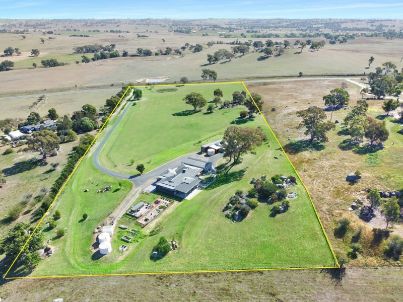 470 Chillingworks Rd, Young NSW 2594