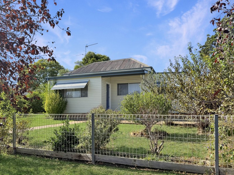 16 Wood Street, Grenfell NSW 2810