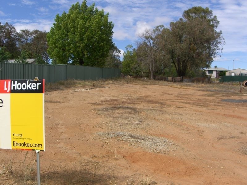2 Jake Miller Place, Young NSW 2594