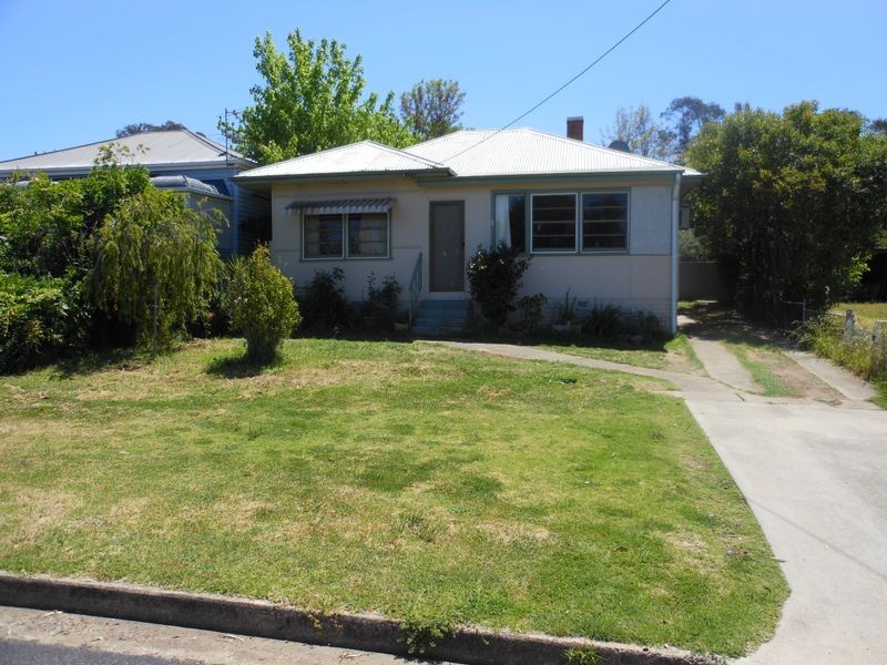 65 Brock Street, Young NSW 2594