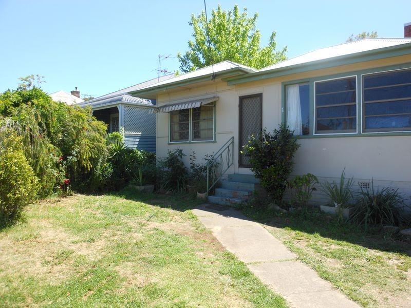 65 Brock Street, Young NSW 2594