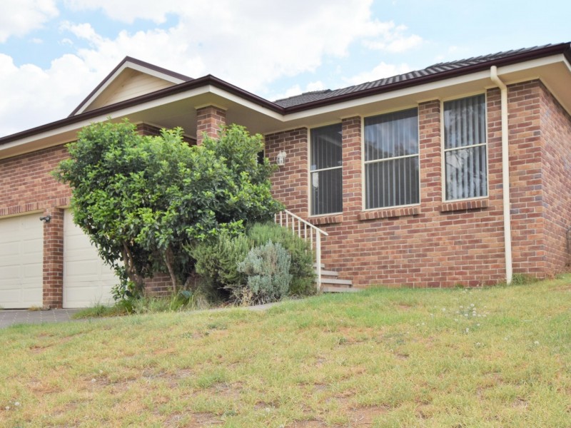 49 Petticoat Lane, Young NSW 2594