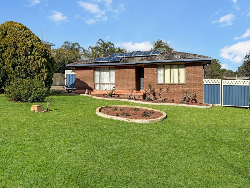24 Hardy Avenue, Young NSW 2594