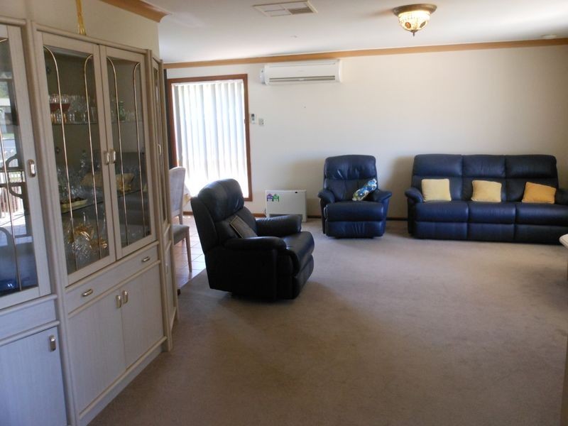 2/20 Gordon Street, Young NSW 2594