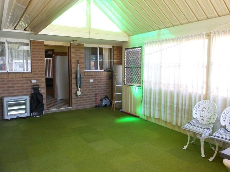 2/20 Gordon Street, Young NSW 2594