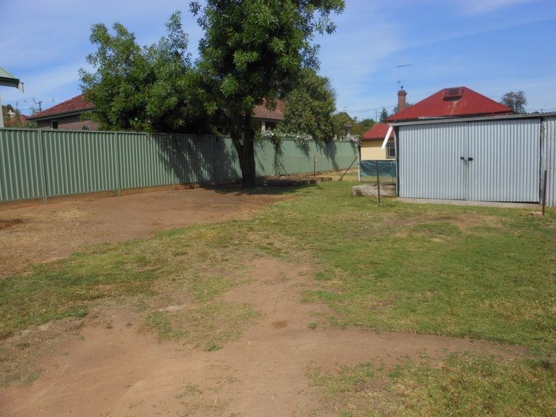 18 Yass St, Young NSW 2594