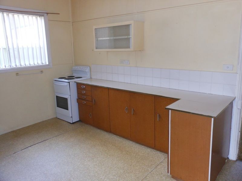 18 Yass St, Young NSW 2594