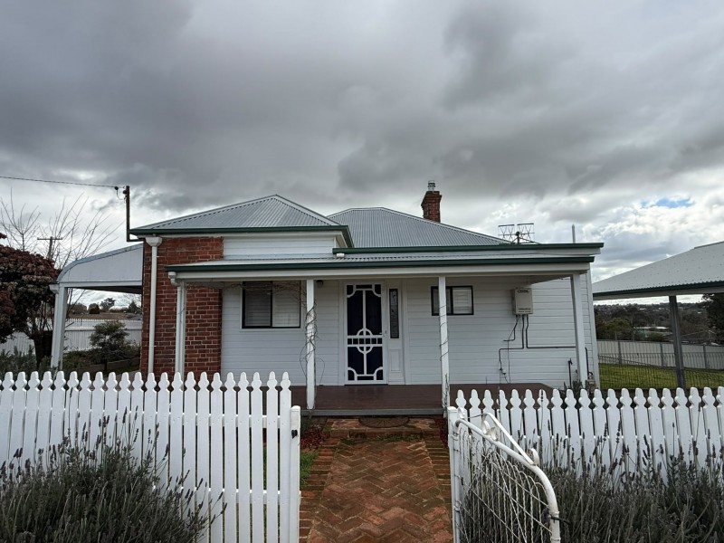 116 Wombat Street, Young NSW 2594