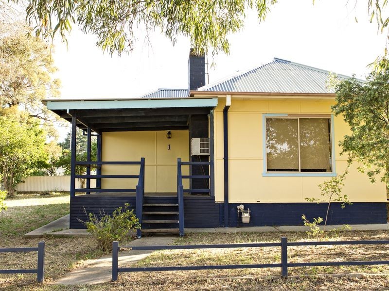 1 Margaret Street, Young NSW 2594