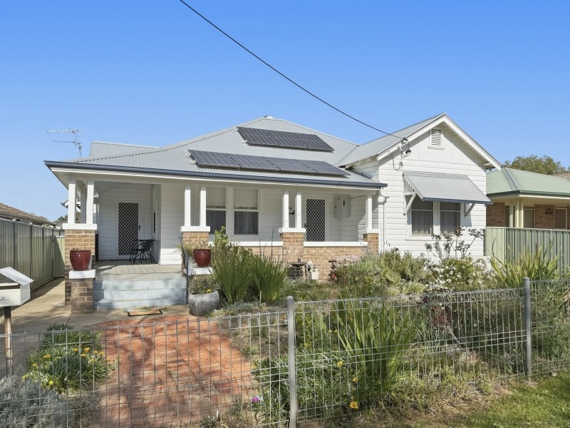 34 Wombat Street, Young NSW 2594