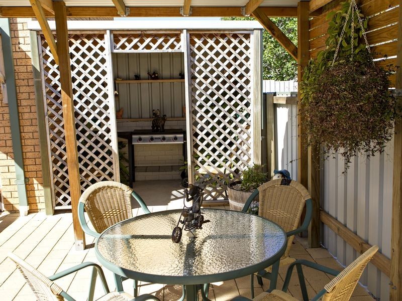 27 Templemore Street, Young NSW 2594