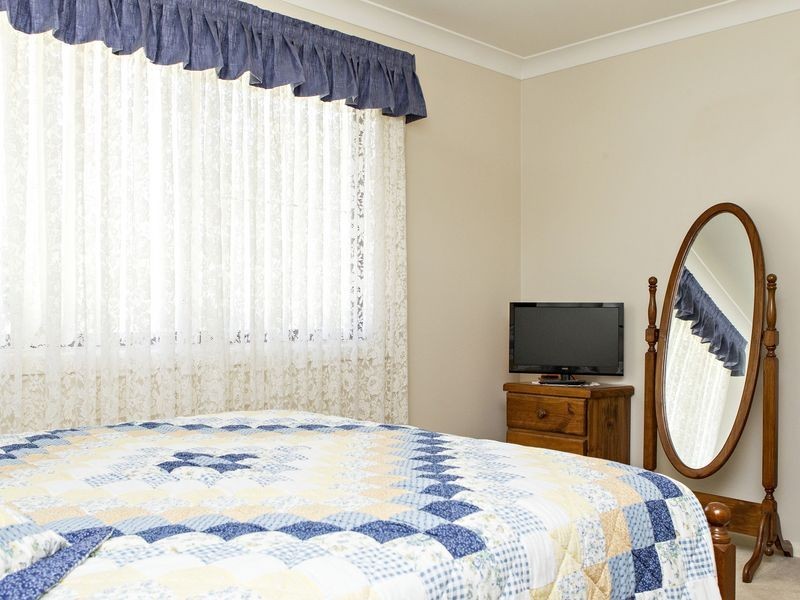 27 Templemore Street, Young NSW 2594