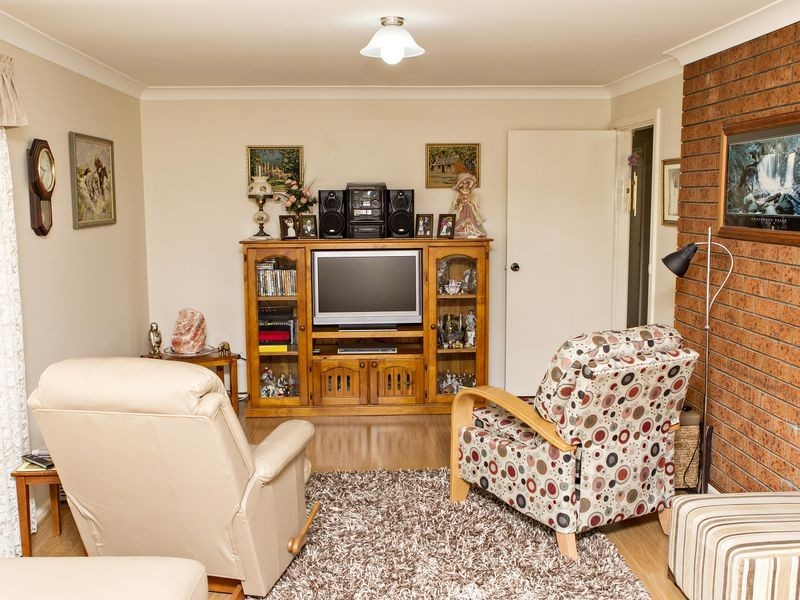 27 Templemore Street, Young NSW 2594