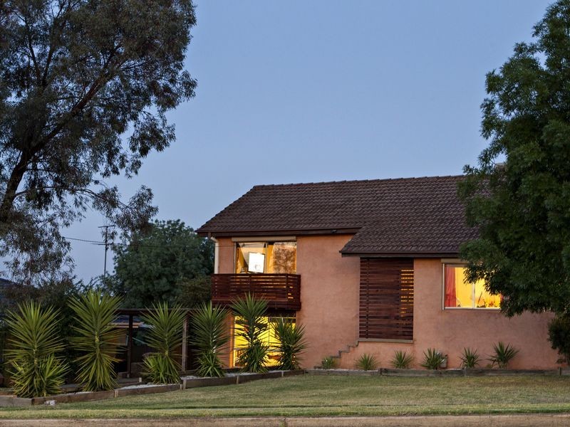 20 Back Creek Rd, Young NSW 2594