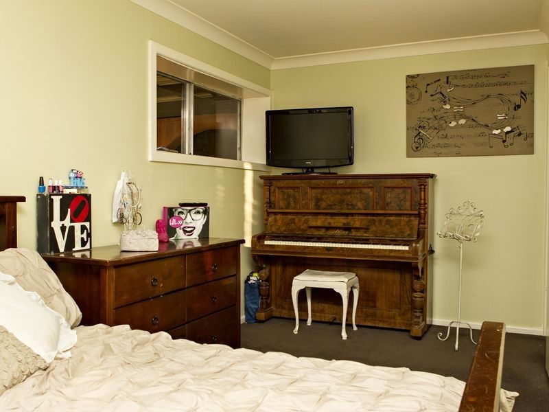 20 Back Creek Rd, Young NSW 2594