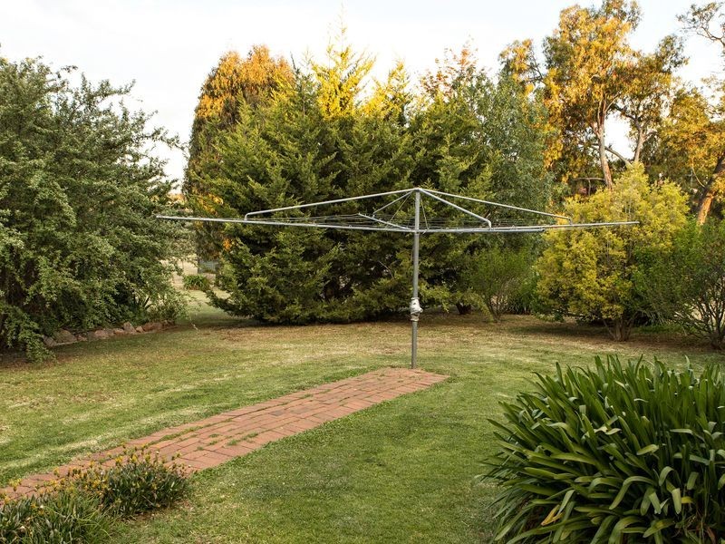 224 Henry Lawson Way, Young NSW 2594