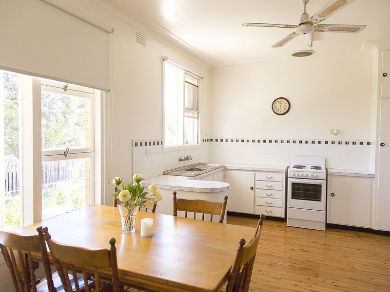 53 Hills Street, Young NSW 2594