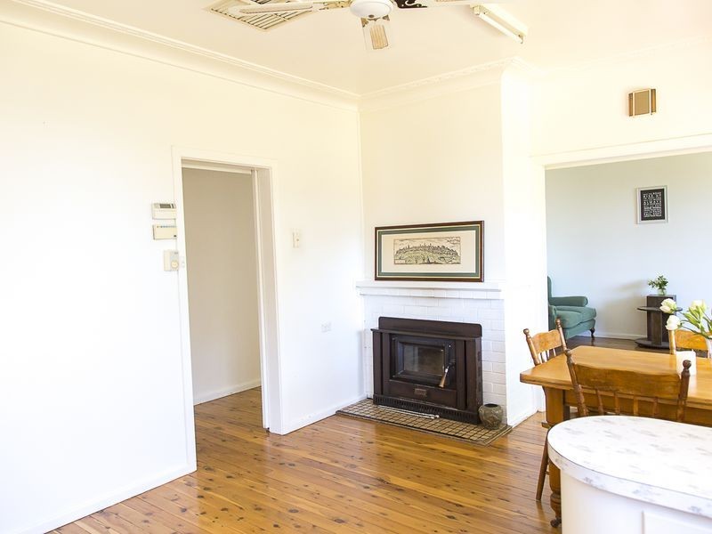 53 Hills Street, Young NSW 2594