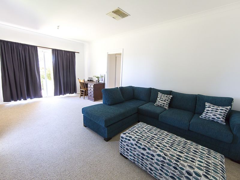 53 Hills Street, Young NSW 2594