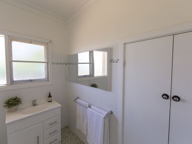 53 Hills Street, Young NSW 2594