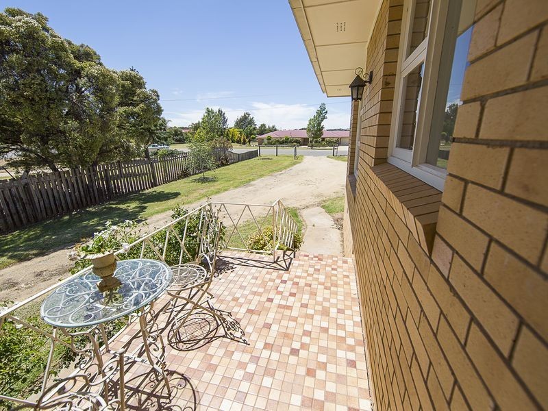 53 Hills Street, Young NSW 2594