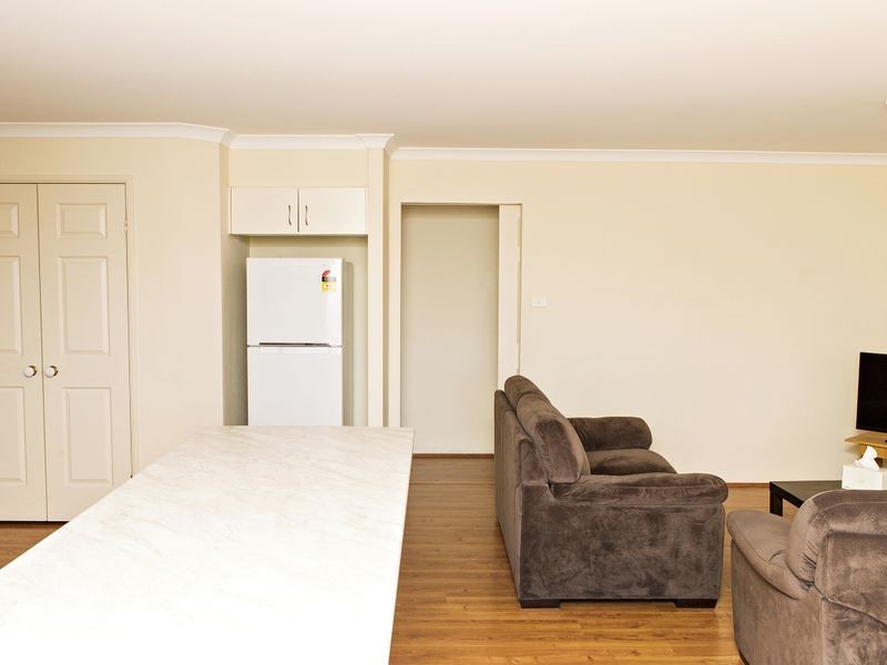 1 Hayden, Young NSW 2594