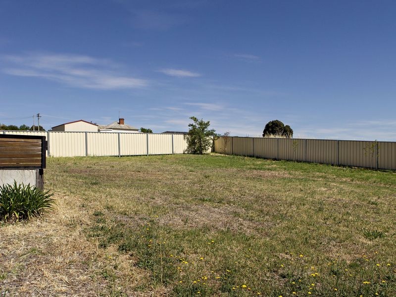 1 Hayden, Young NSW 2594