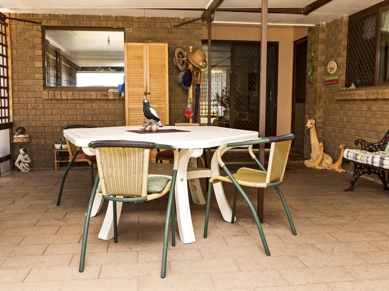 72 Templemore Street, Young NSW 2594