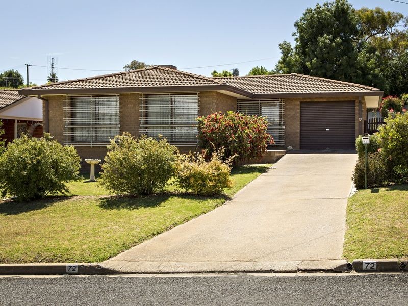 72 Templemore Street, Young NSW 2594
