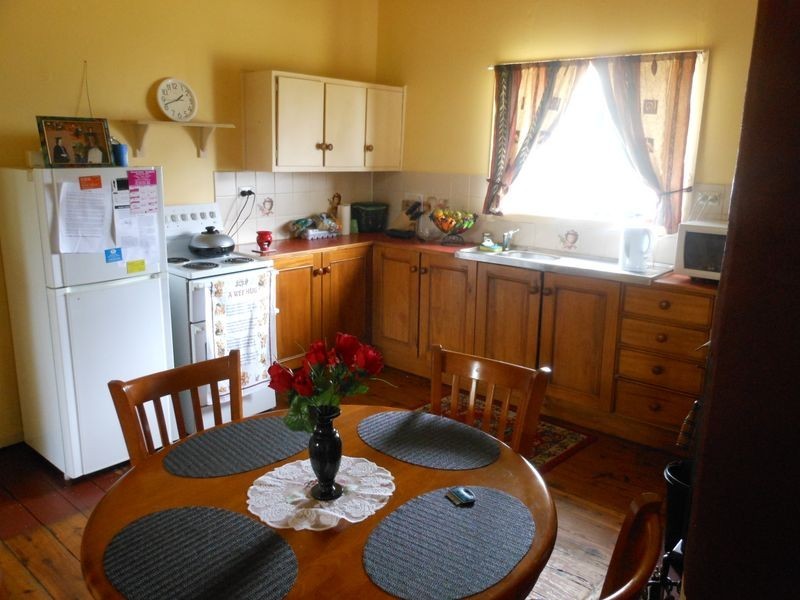 4 Allsopp Street, Harden NSW 2587