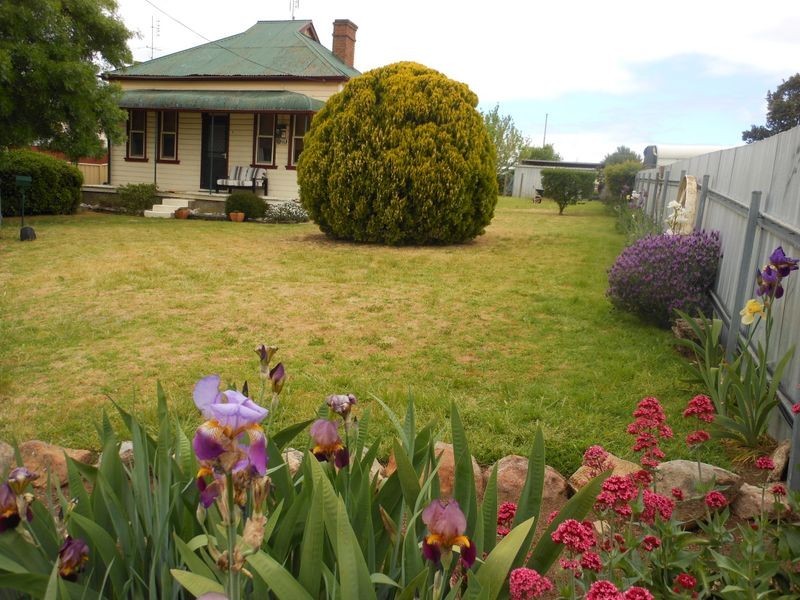 4 Allsopp Street, Harden NSW 2587