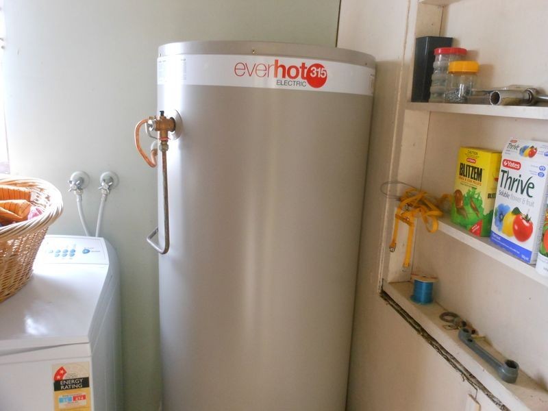 4 Allsopp Street, Harden NSW 2587