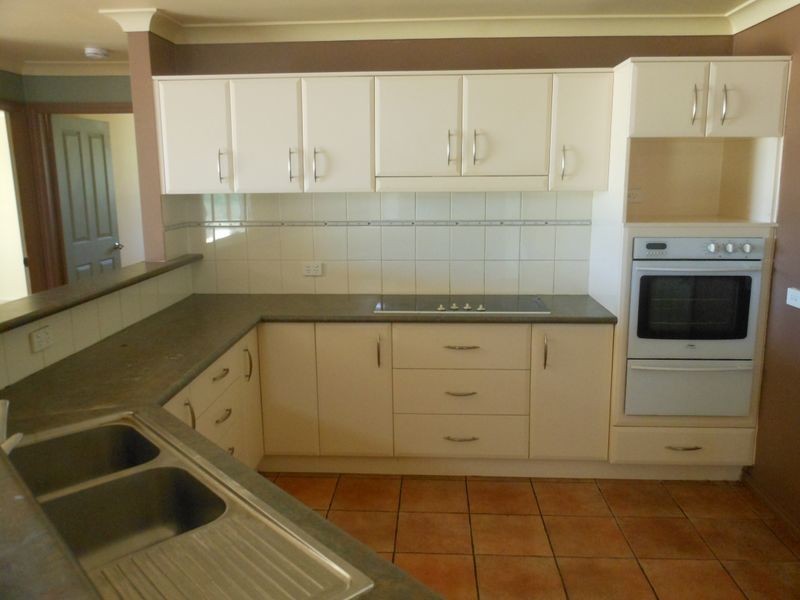 15 Burrangong Hall Road, Young NSW 2594