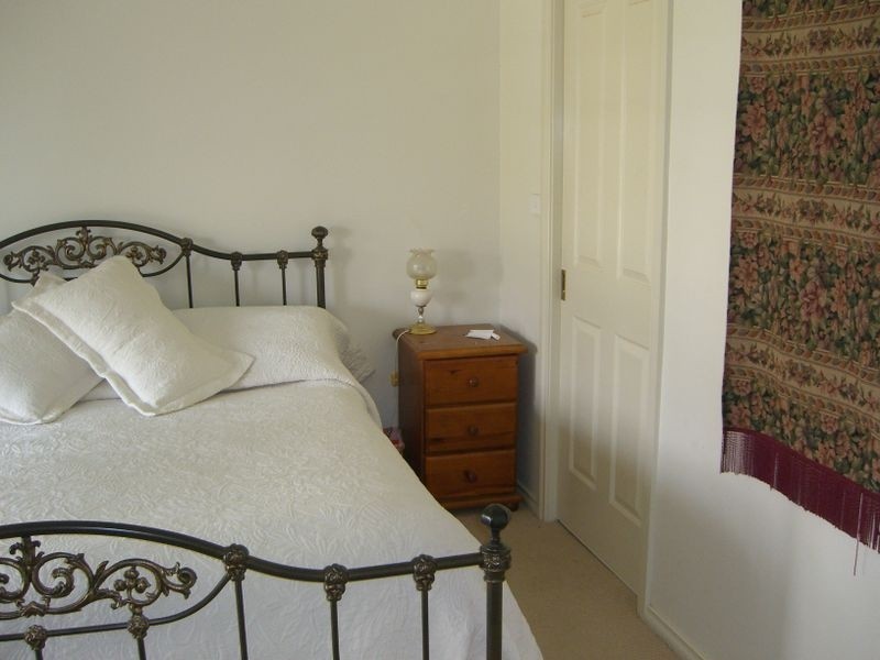 51 Petticoat Lane, Young NSW 2594
