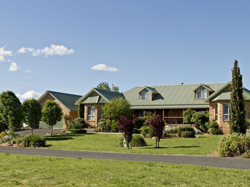 132 Belmore Road Young, Young NSW 2594