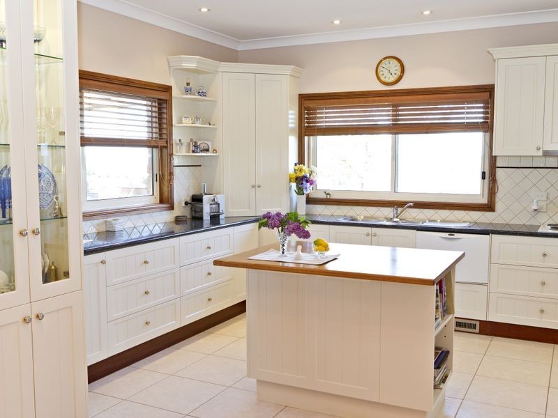 132 Belmore Road Young, Young NSW 2594