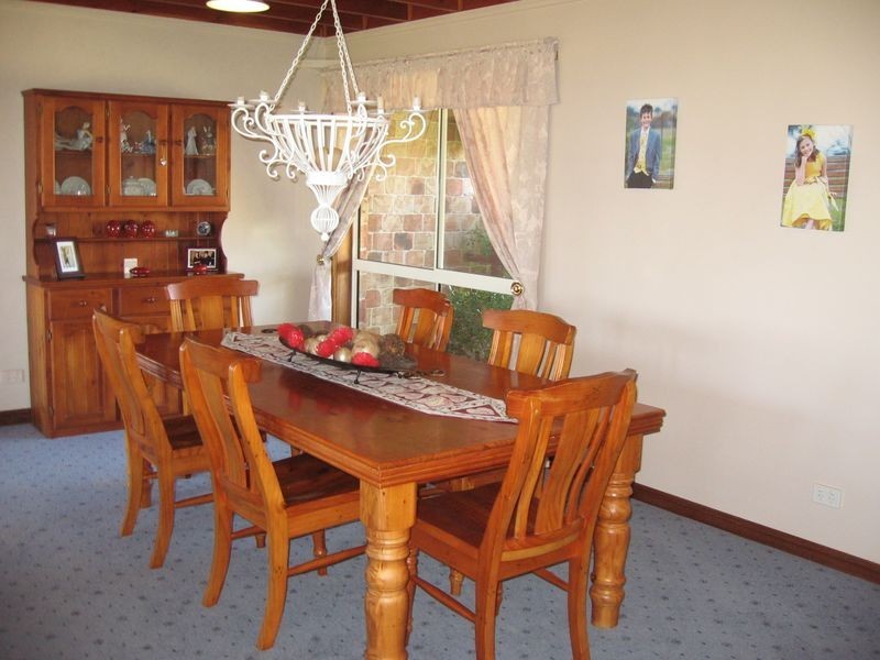 132 Belmore Road Young, Young NSW 2594