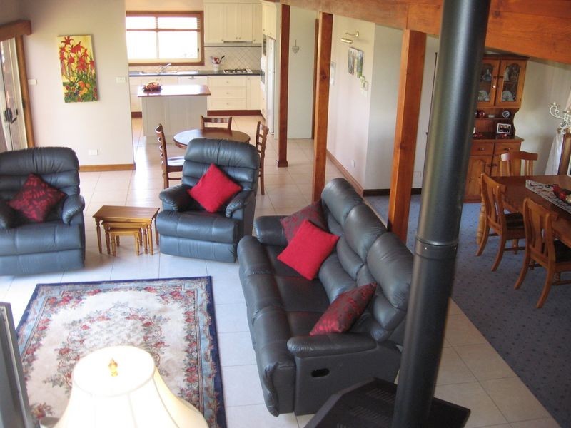 132 Belmore Road Young, Young NSW 2594