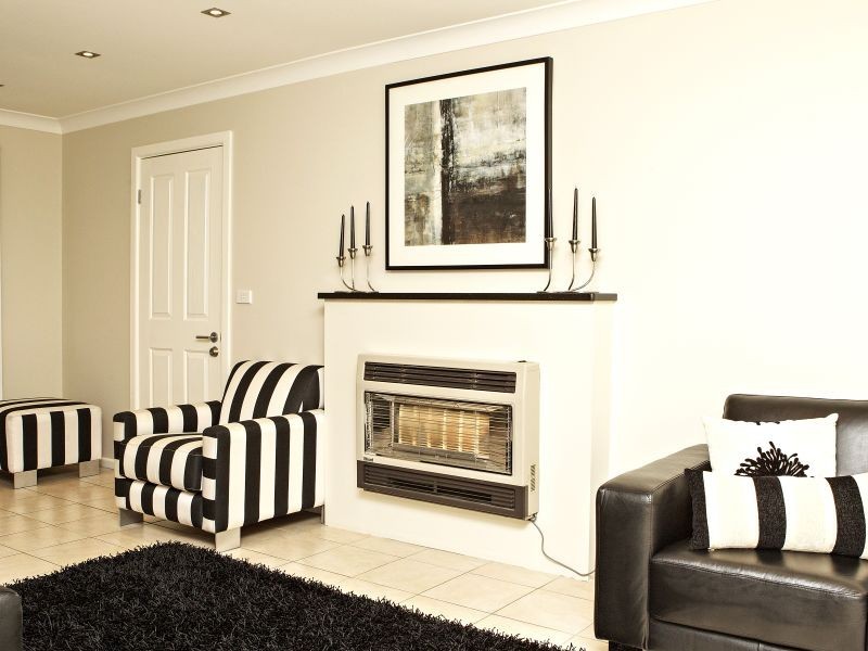 5 Keevil Drive, Young NSW 2594