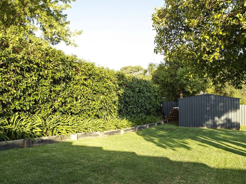 5 Keevil Drive, Young NSW 2594