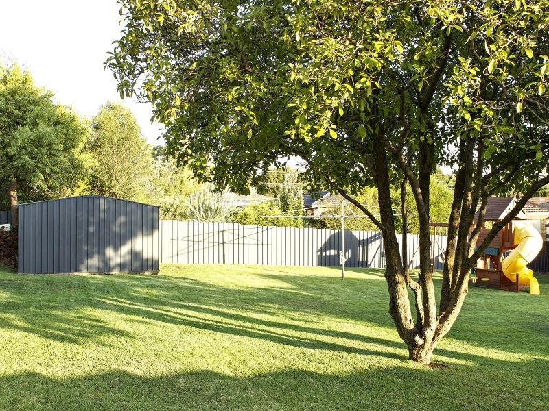 5 Keevil Drive, Young NSW 2594