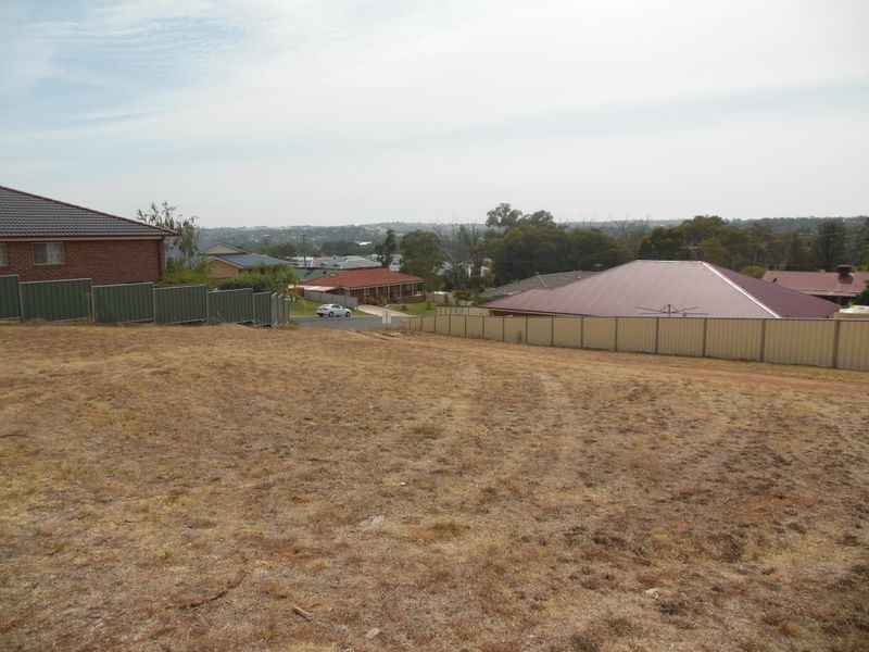 3 Chantilly Place, Young NSW 2594