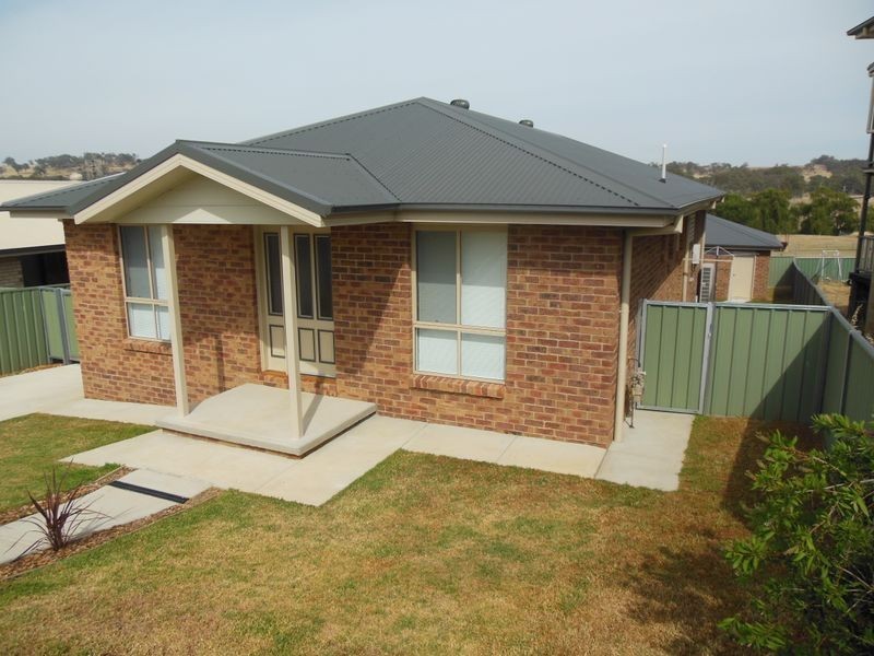 55 Templemore Street, Young NSW 2594