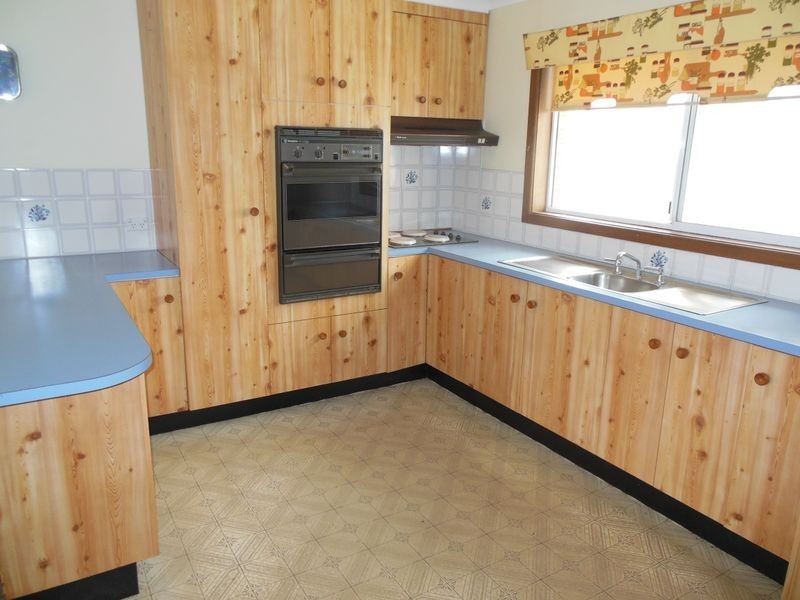 3/7 Murringo Street, Young NSW 2594