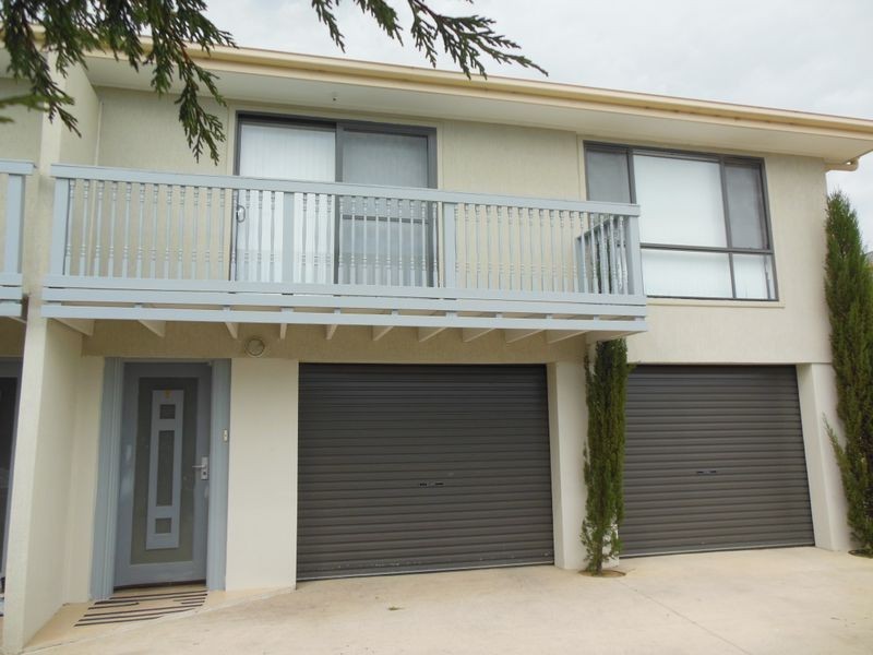 11 Trafalgar Street, Young NSW 2594