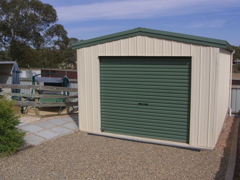 27 Templemore Street, Young NSW 2594