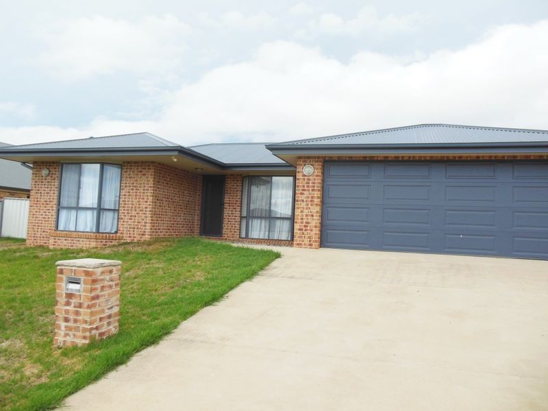 2 Gold Court, Young NSW 2594